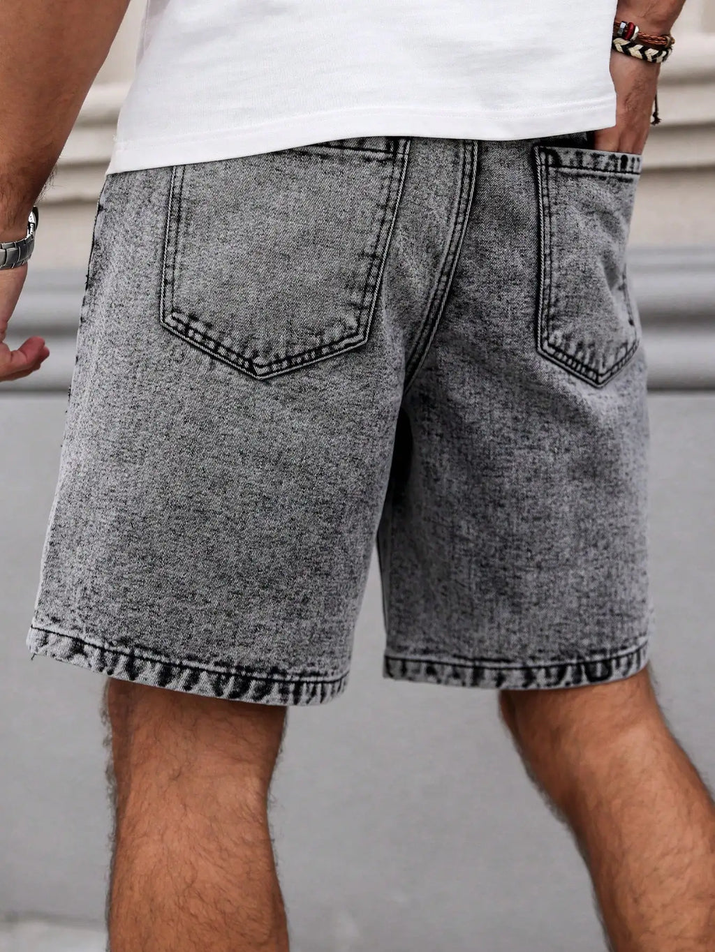 Short Denim Cinza Bordado Street Art